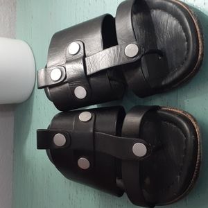 DONALD PLINER SANDALS SZ 5.5